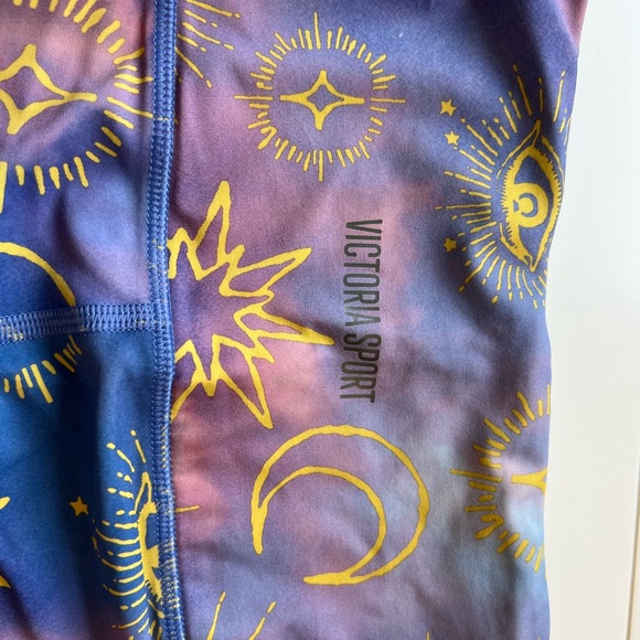 Victoria Secret Mystical Shine Cropped Sport Leggings - Picture 4 of 5